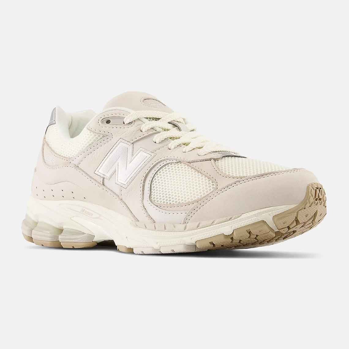 Men's New Balance 2002R Creamy Shoes