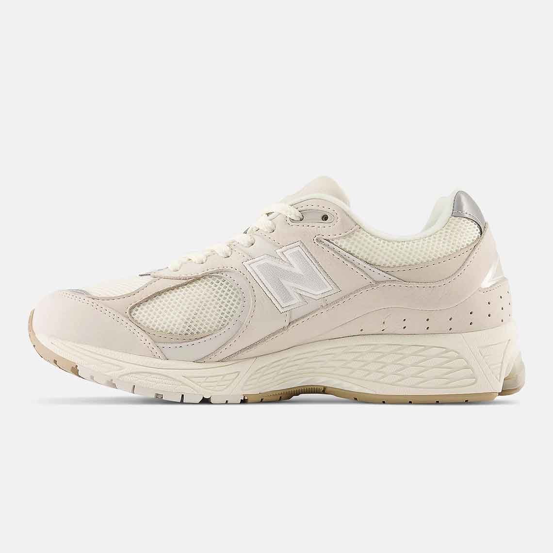 Men's New Balance 2002R Creamy Shoes