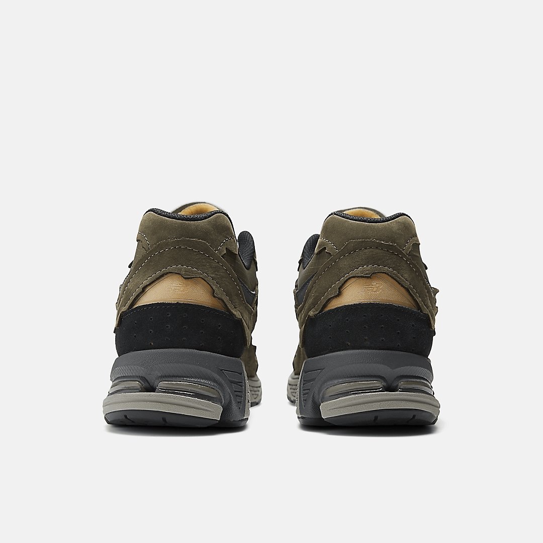 Men's New Balance 2002R Dark Moss Shoes