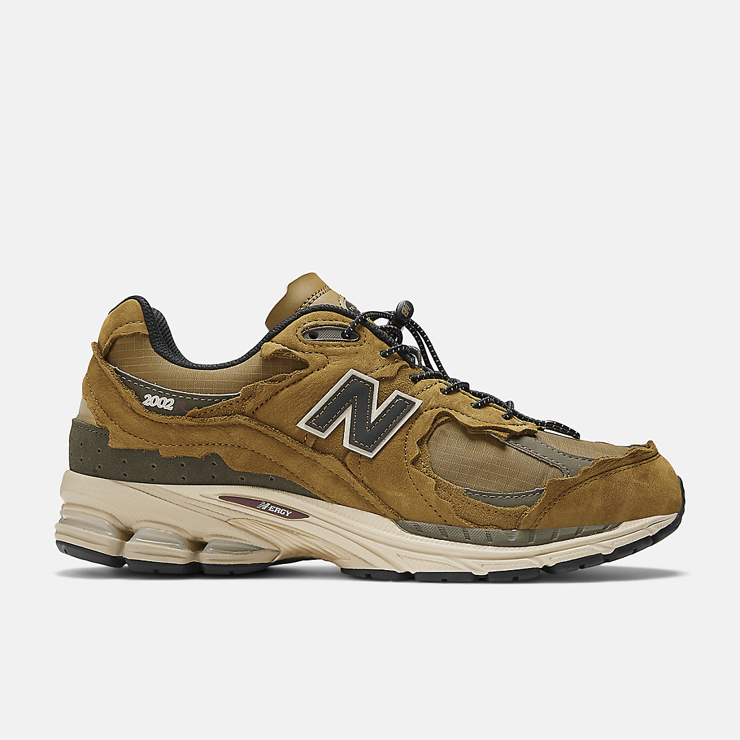 Men's New Balance 2002R High Desert Shoes