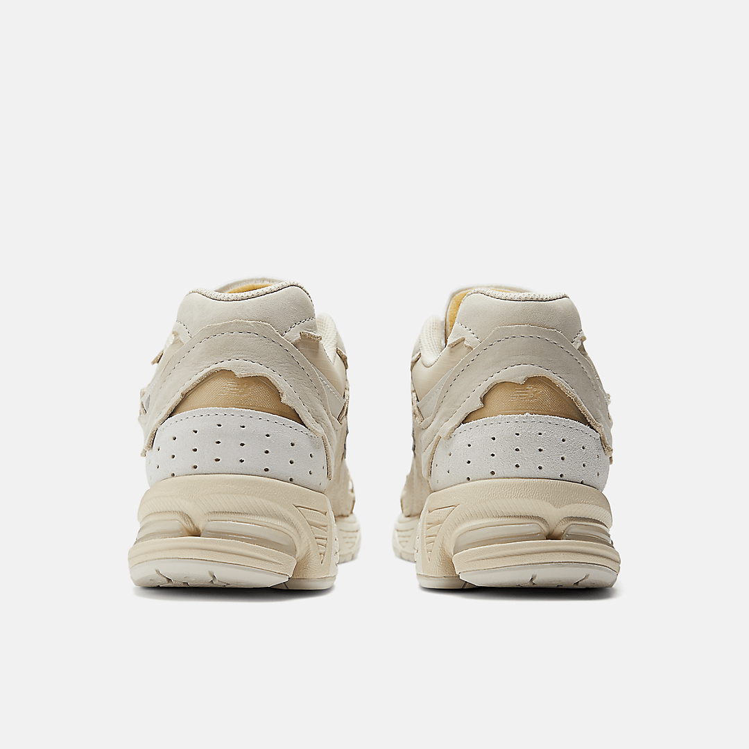 Men's New Balance 2002R Sandstone Shoes