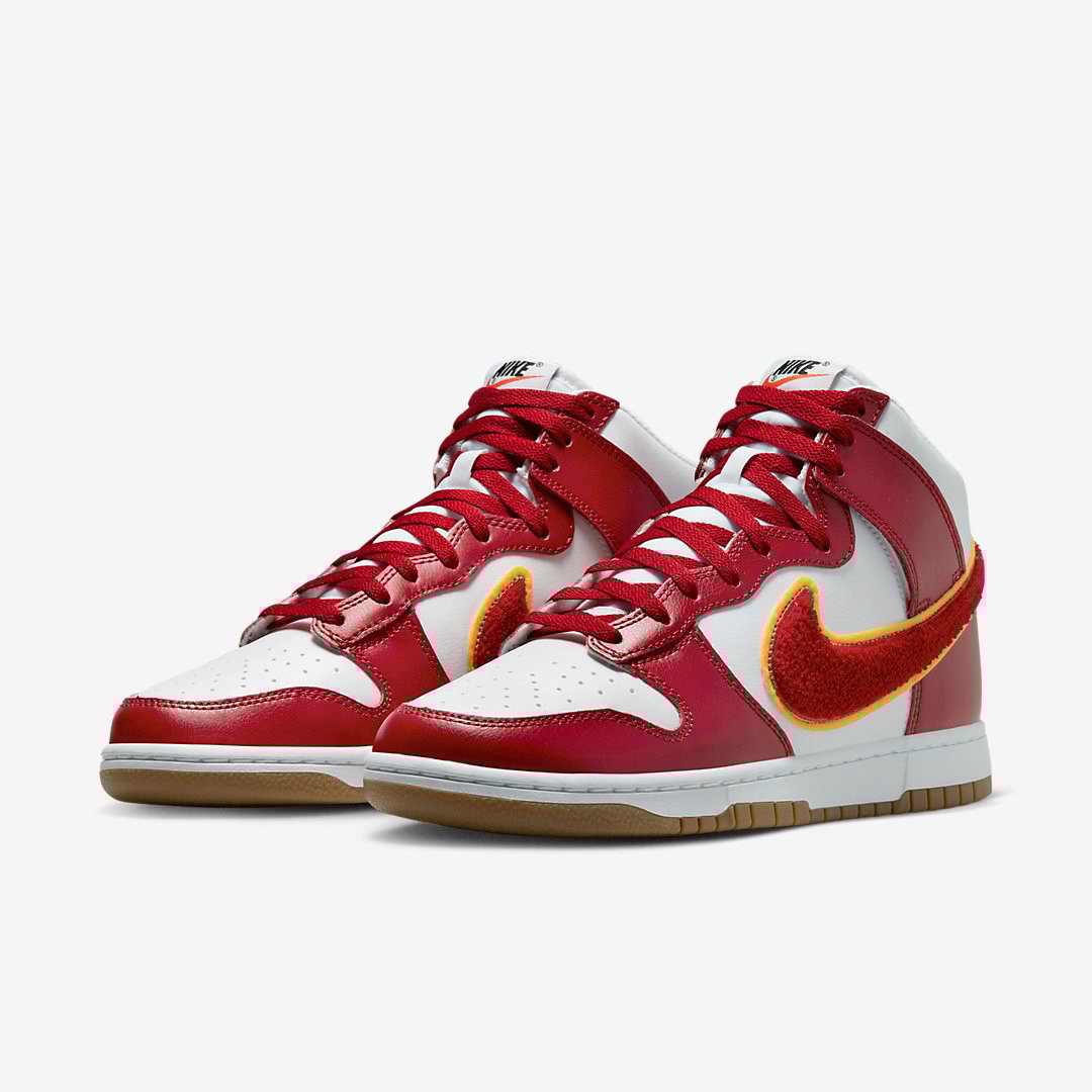 Men's Nike Dunk High Chenille Swoosh Shoes