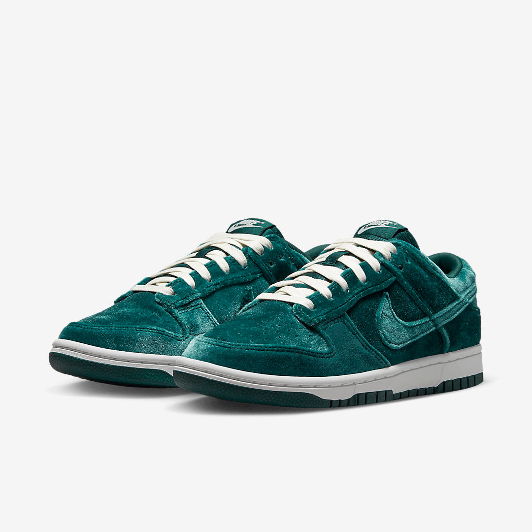 Men's Nike Dunk Low Green Velvet Shoes