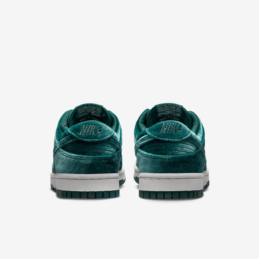 Men's Nike Dunk Low Green Velvet Shoes