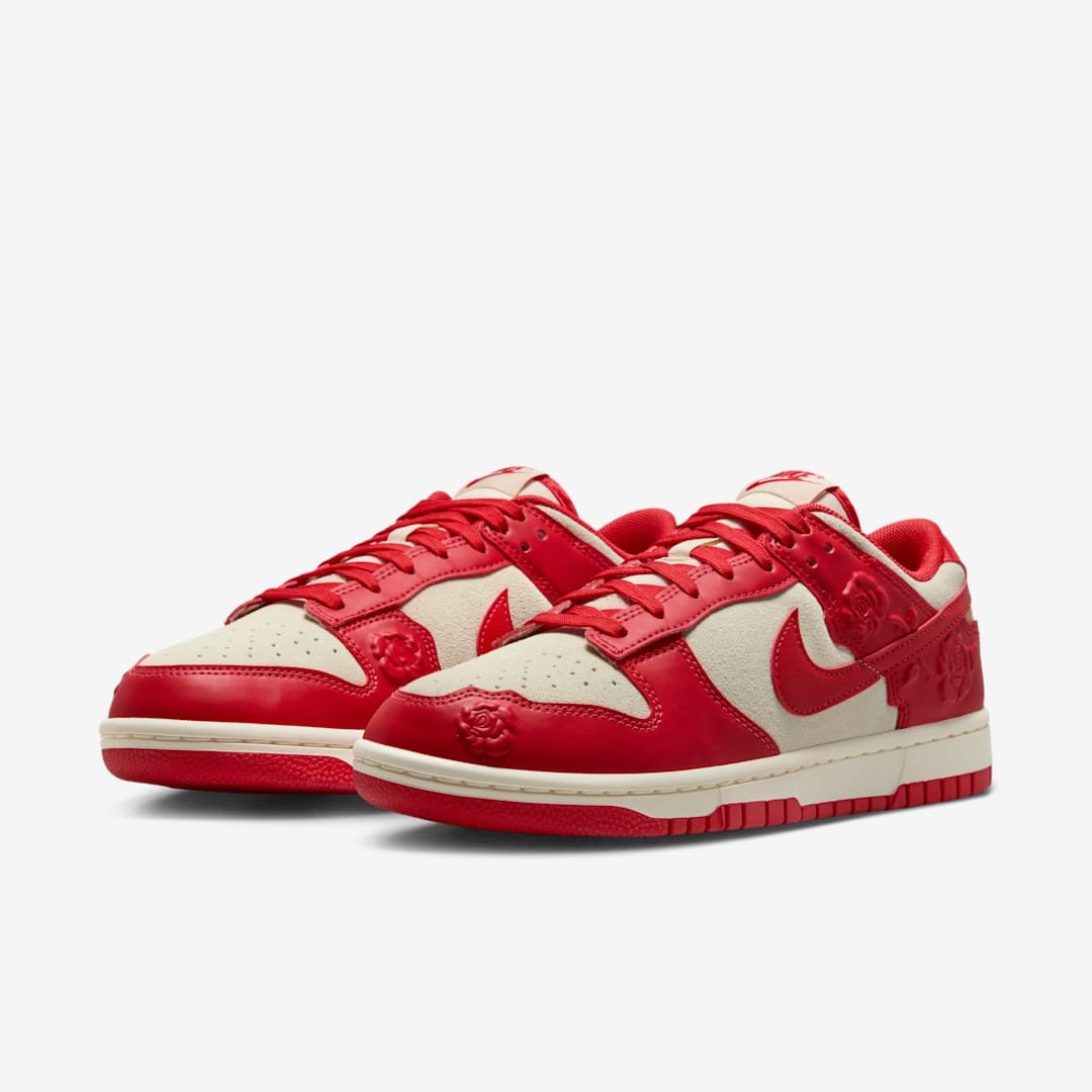 Men's Nike Dunk Low 'Red Roses' Shoes