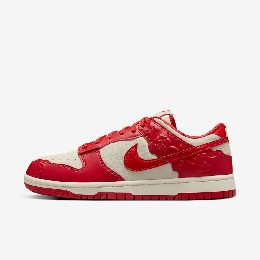 Men's Nike Dunk Low 'Red Roses' Shoes
