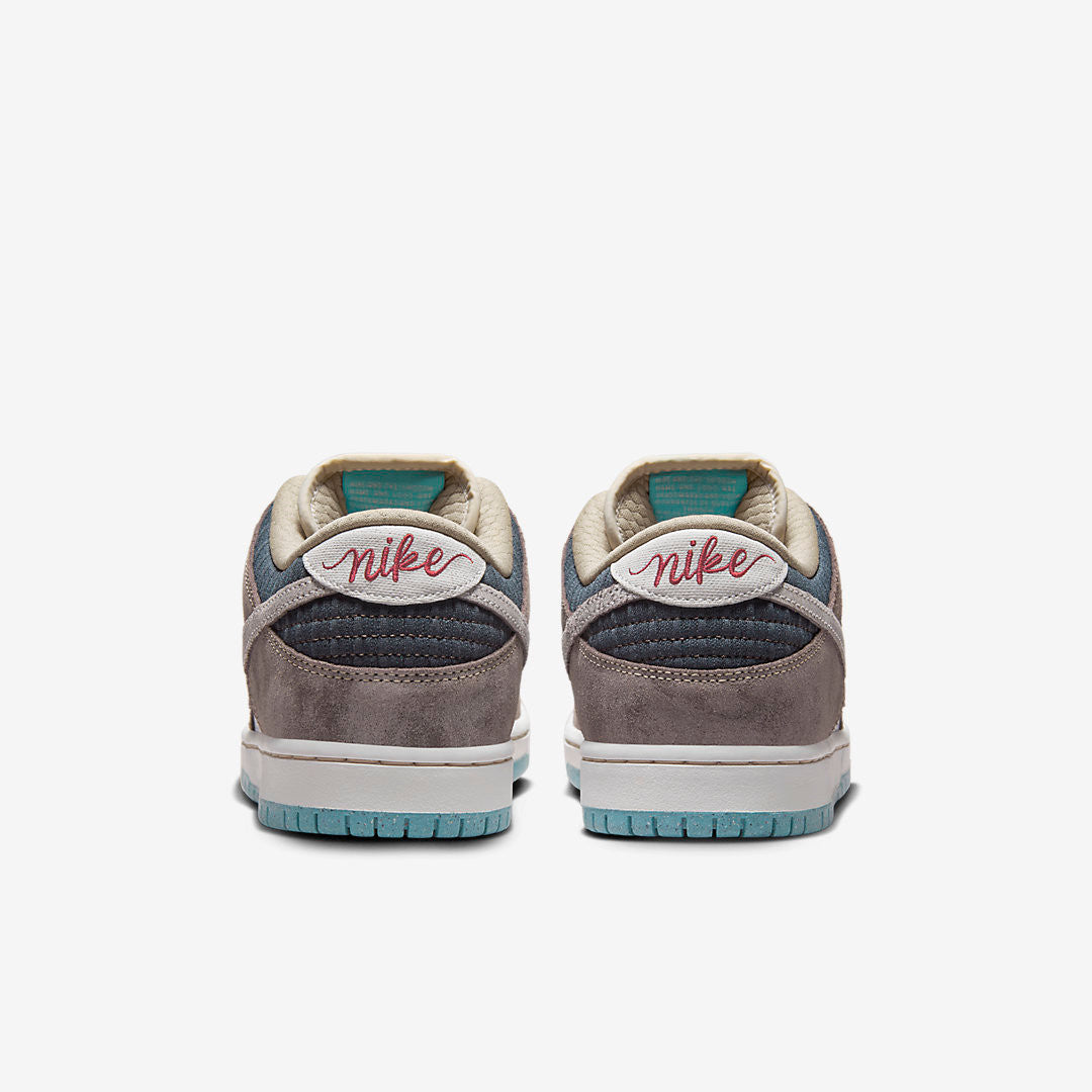 Men's Nike SB Dunk Low 'Big Money Savings' Shoes