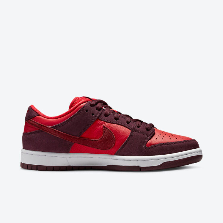 Men's Nike SB Dunk Low 'Cherry' Shoes