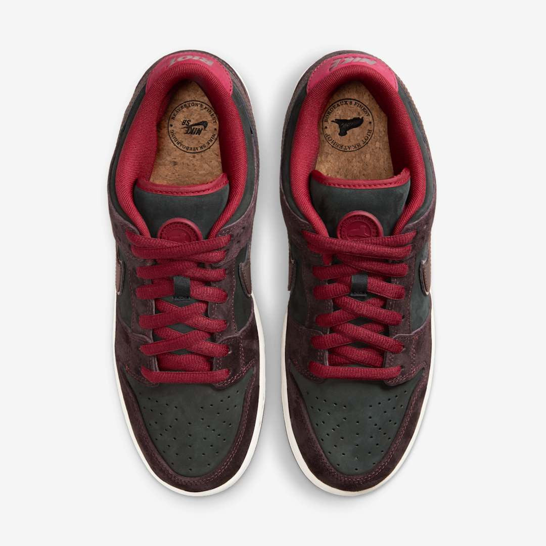 Men's Nike SB Dunk Low 'Mahogany Team Red' Shoes