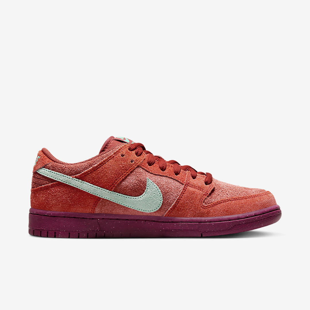 Men's Nike SB Dunk Low 'Mystic Red' Shoes