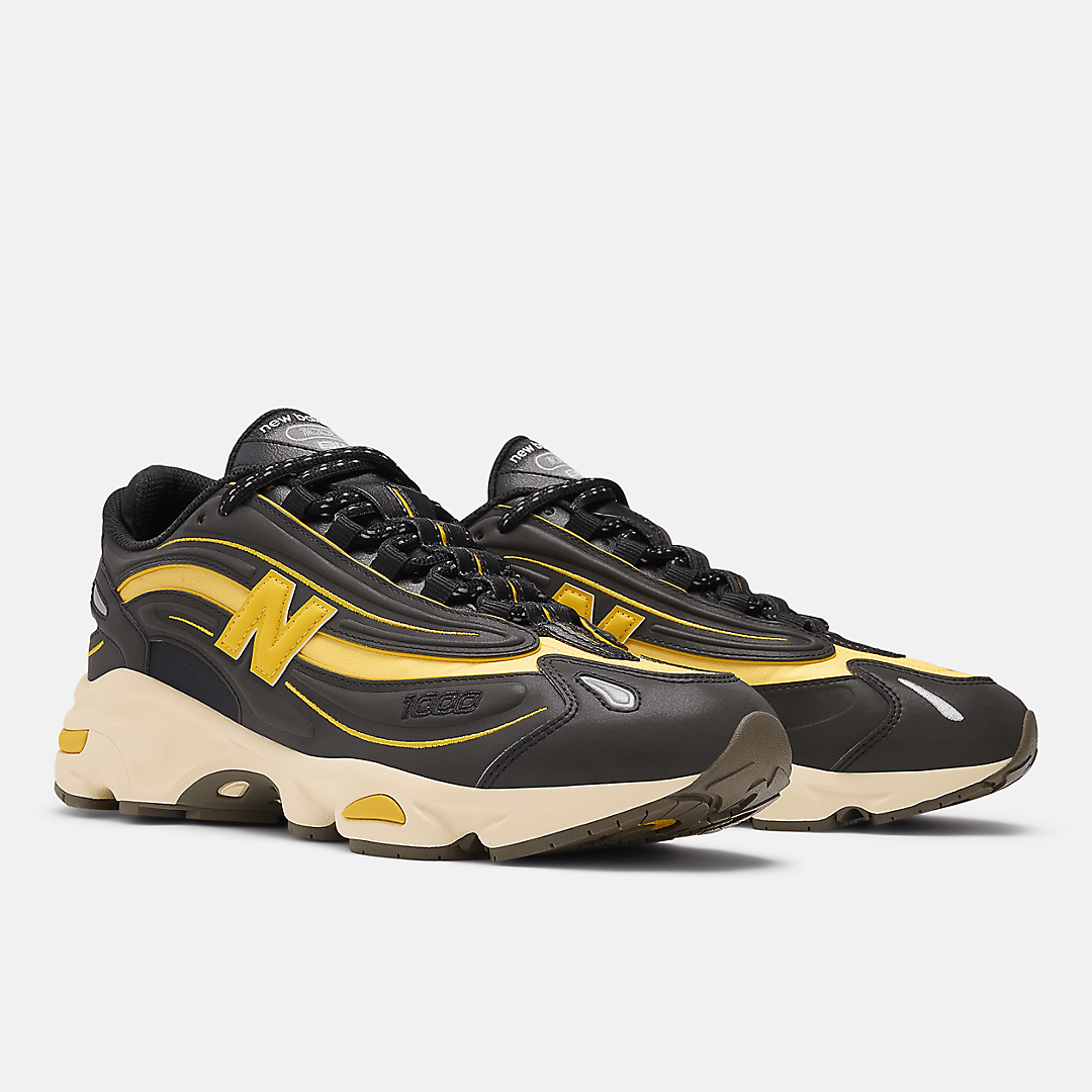 Men's New Balance 920 A Different Bounce Shoes