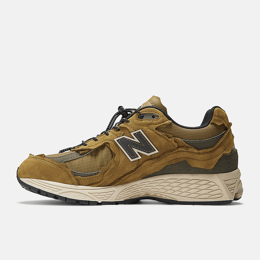 Men's New Balance 2002R High Desert Shoes