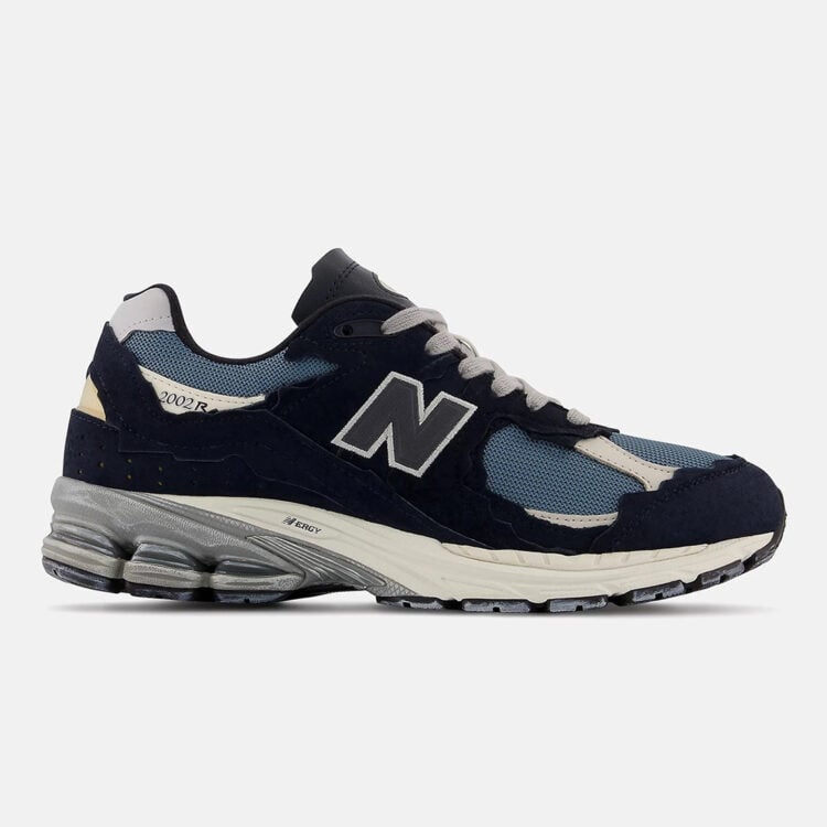 Men's New Balance 2002R Navy Shoes