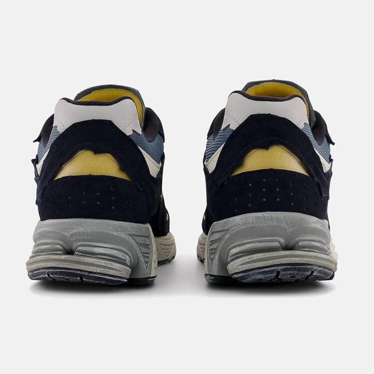 Men's New Balance 2002R Navy Shoes