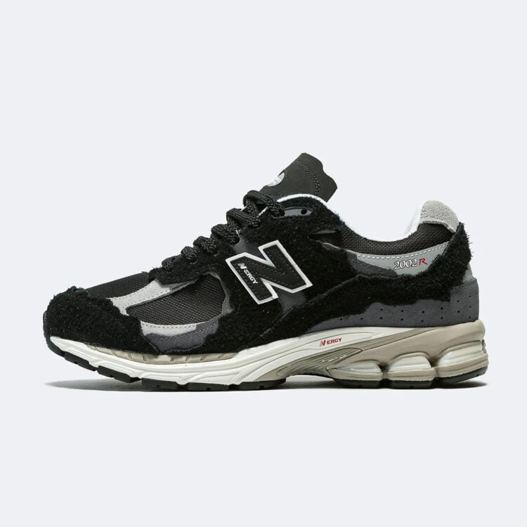 Men's New Balance 2002R Refined Future Shoes