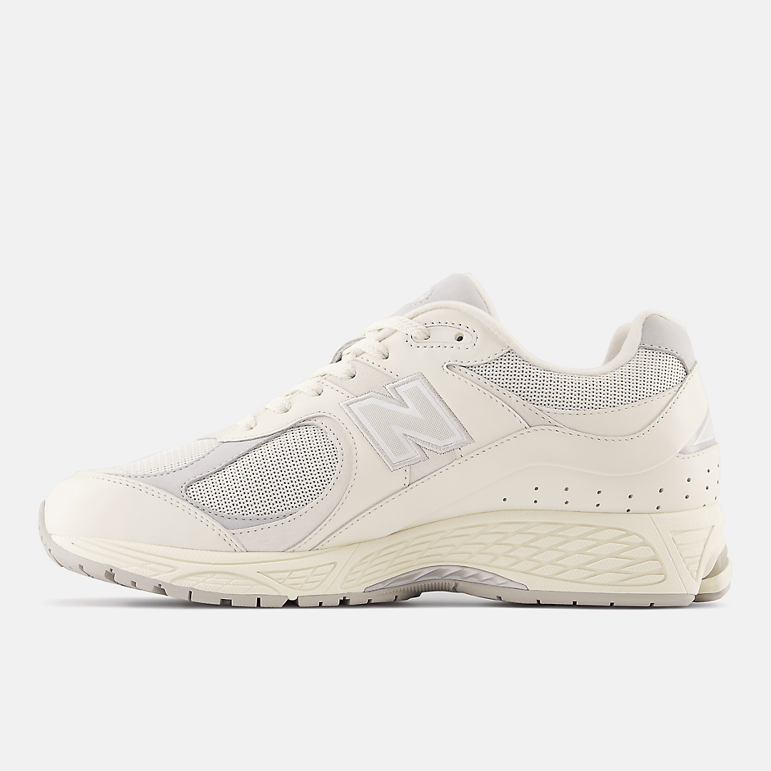 Men's New Balance 2002R White Shoes