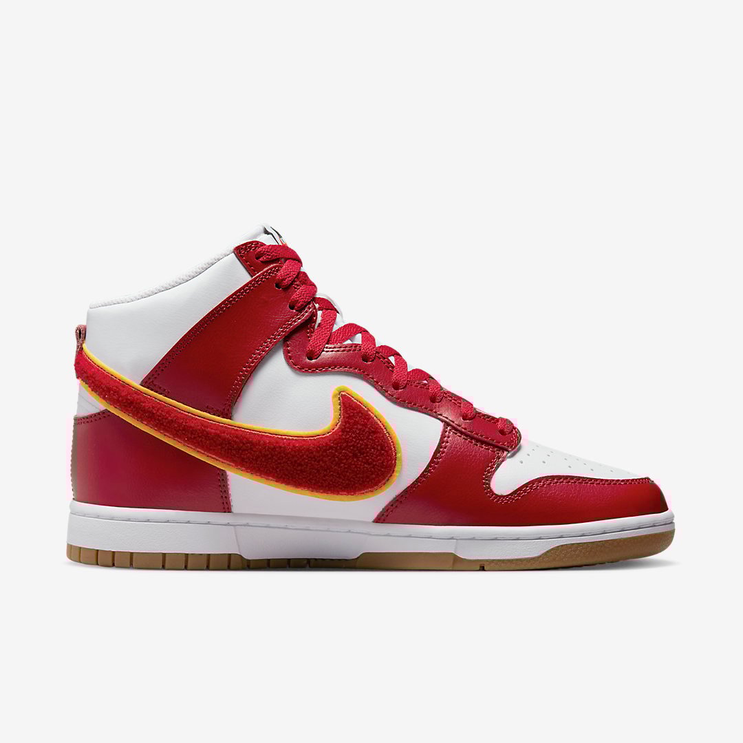 Men's Nike Dunk High Chenille Swoosh Shoes