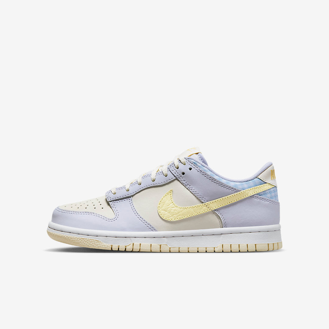 Men's Nike Dunk Low Easter Shoes