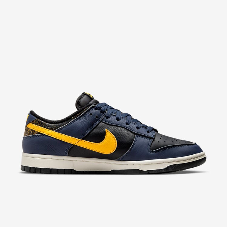 Men's Nike Dunk Low 'Michigan' Shoes