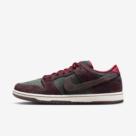 Men's Nike SB Dunk Low 'Mahogany Team Red' Shoes