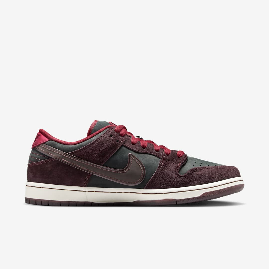 Men's Nike SB Dunk Low 'Mahogany Team Red' Shoes