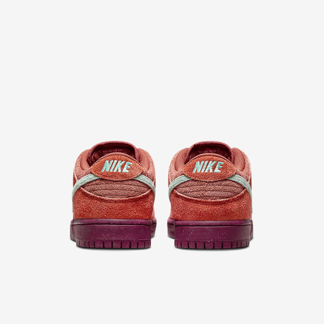 Men's Nike SB Dunk Low 'Mystic Red' Shoes
