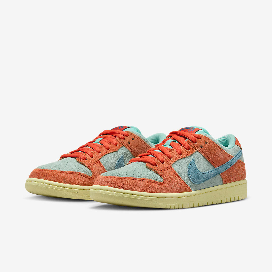 Men's Nike SB Dunk Low 'Orange and Emerald Rise' Shoes