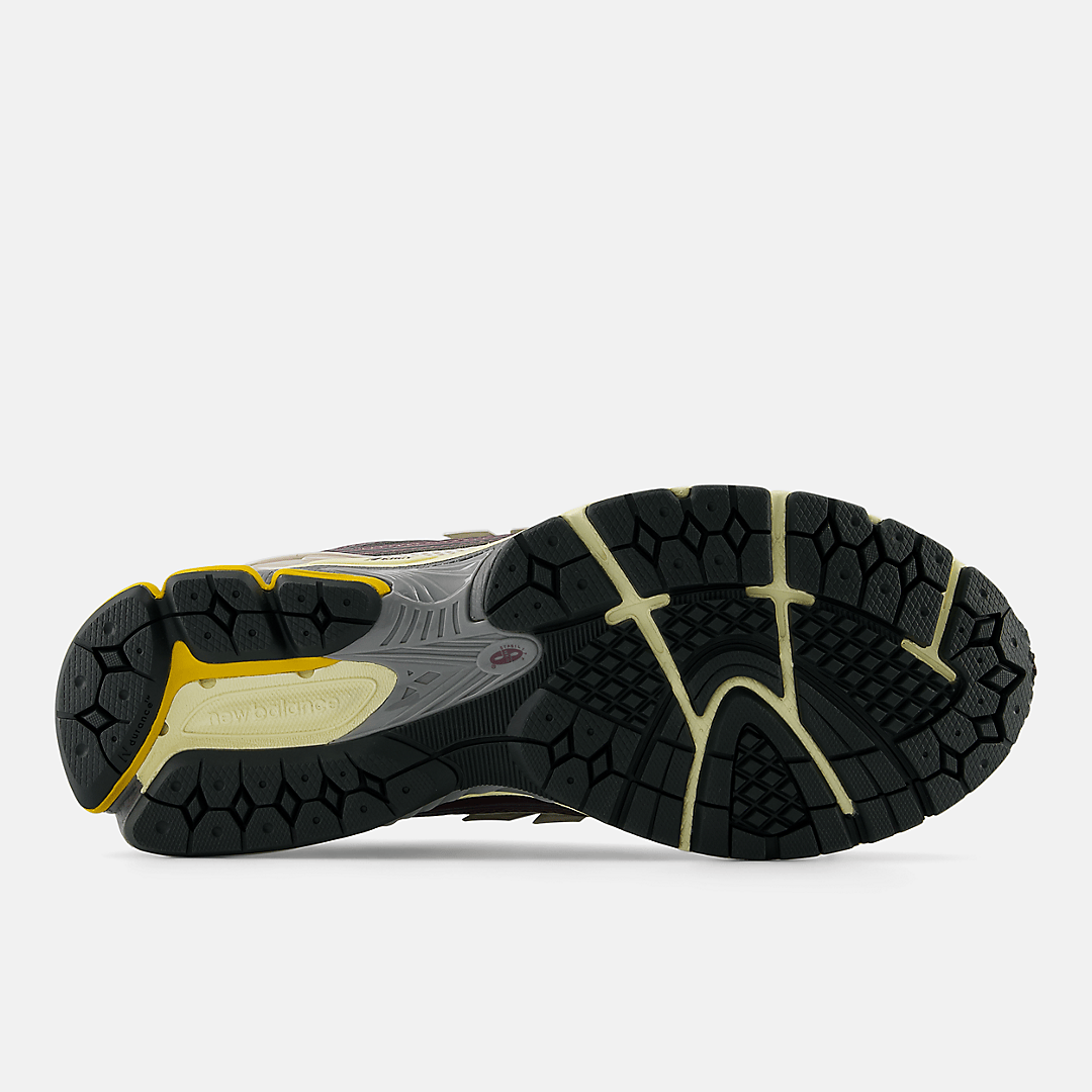 Men's New Balance 1906R 'Licorice' Shoes